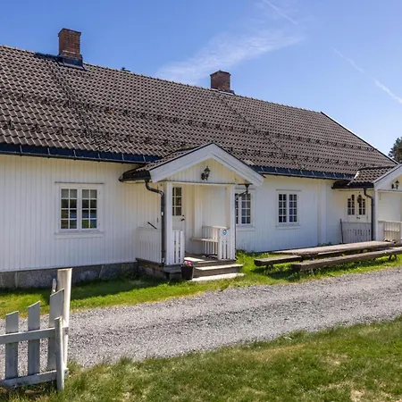 Ferieanlegg Kvitehuset - 60 Min Fra Osl - - Innsjø Fallet